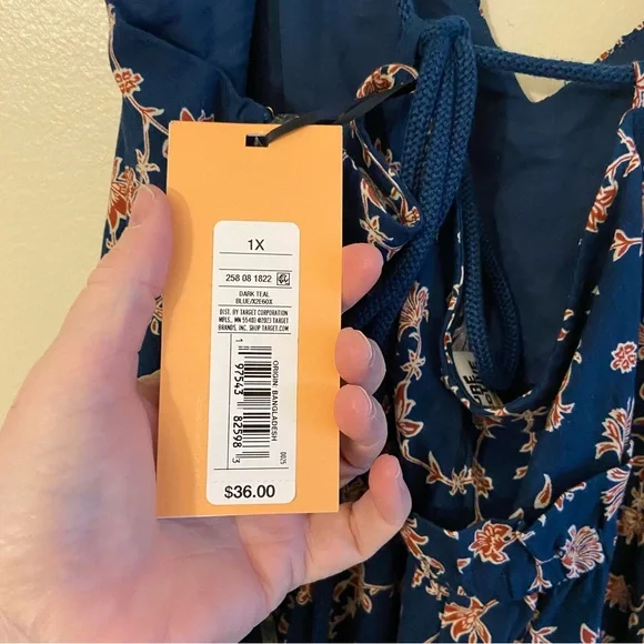 NWT Future Collective Women's Blue Floral Dress 1X - Picture 7 of 10